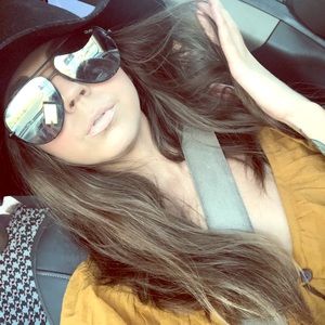 Meet your Posher, Tara